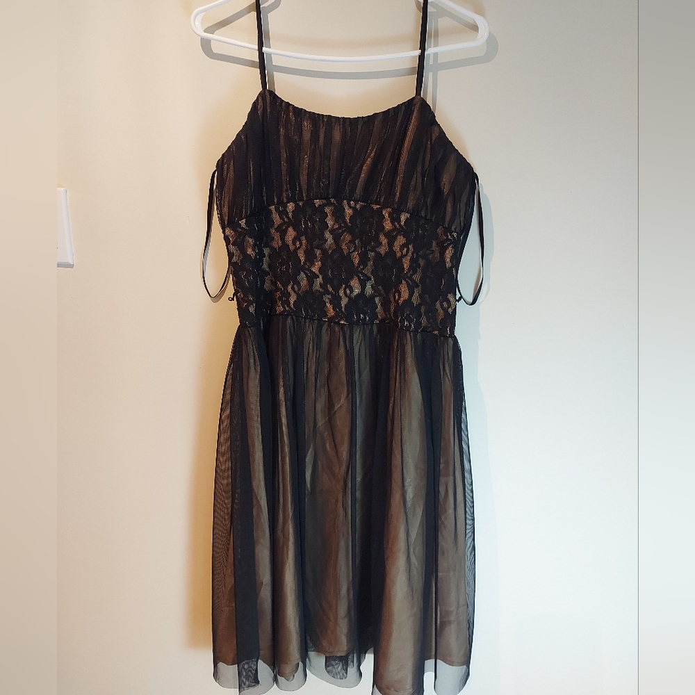 (#477)❣️Ladies Connected party babydoll dress size 8